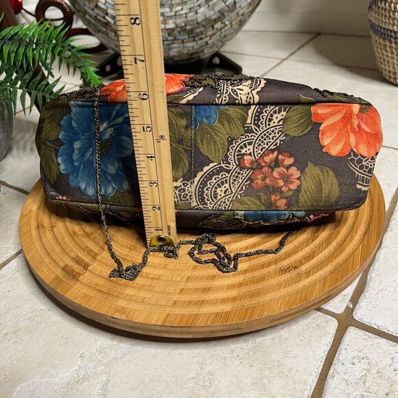 Vintage Multicolor Women’s Clutch Hand Beaded Floral Bronze Accent Purse. - Picture 9 of 10